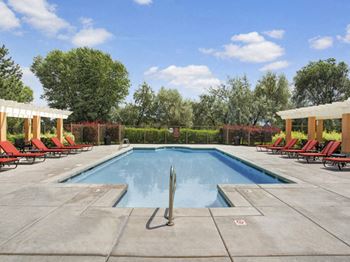 2 Swimming pools